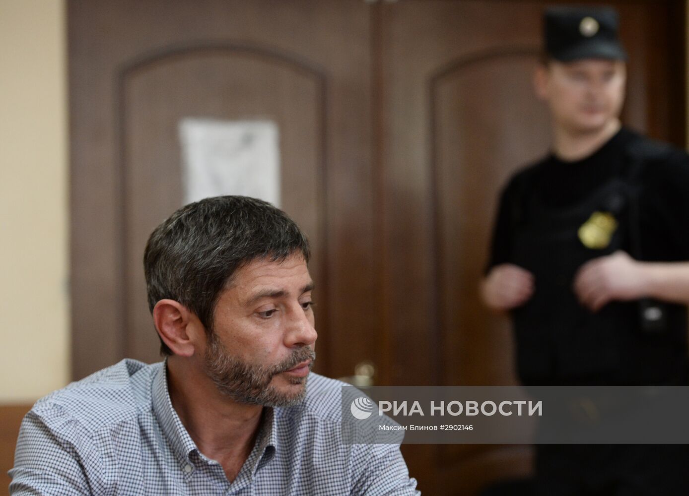 Рассмотрение уголовного дела в отношении актера Валерия Николаева