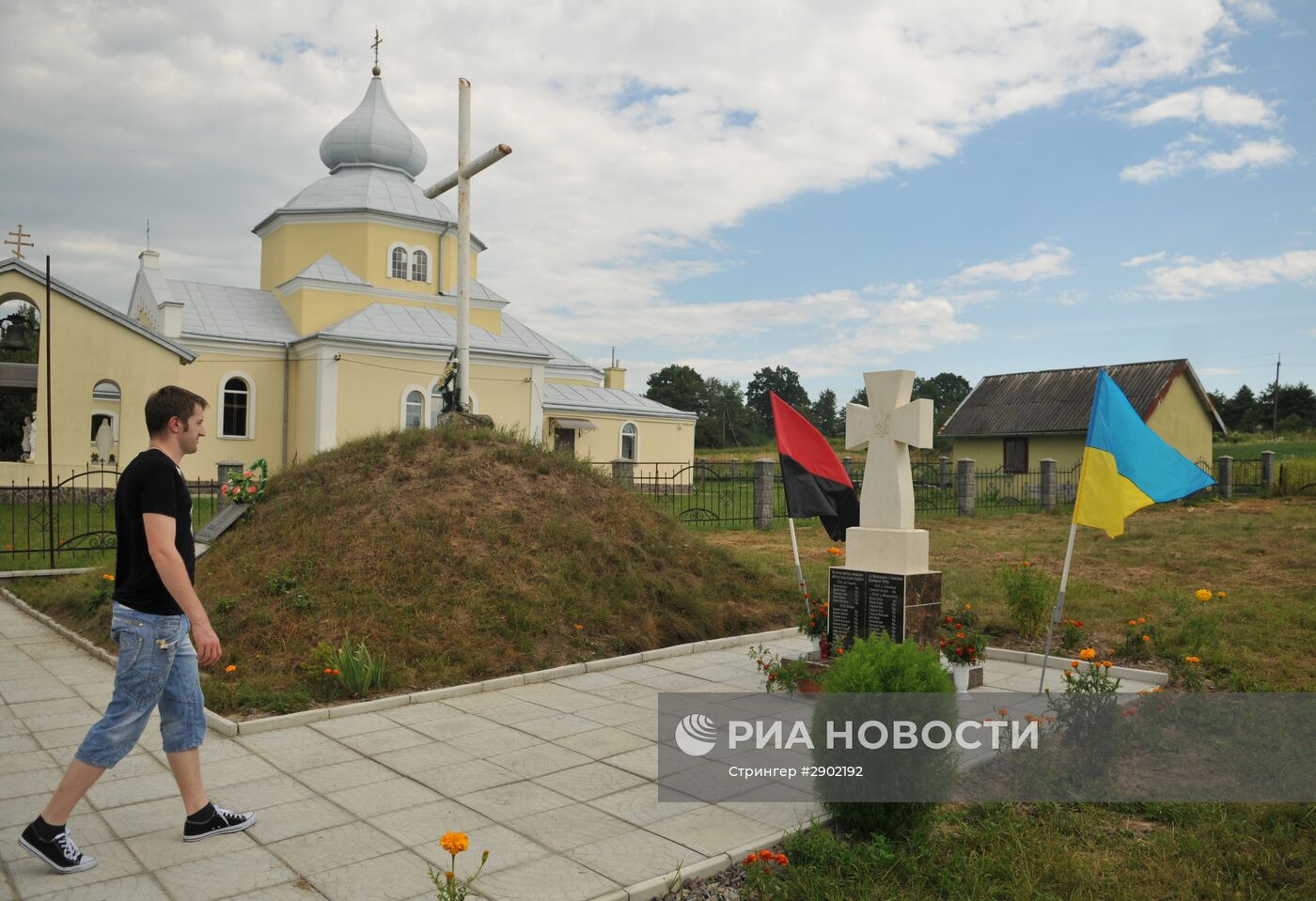 На Украине открыли памятник жертвам польской Армии Крайовой