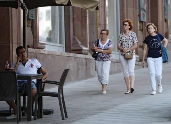 Новые летние веранды открылись на Тверской улице после реконструкции