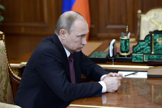 Президент РФ В. Путин встретился с губернатором Рязанской области О. Ковалёвым