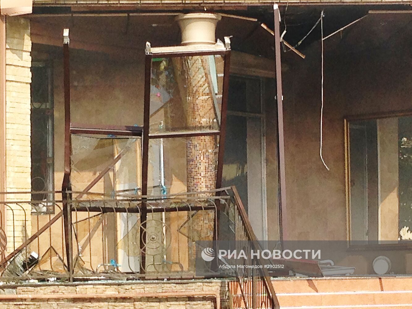 Взрыв газа в банкетном зале "Лайли" в Махачкале