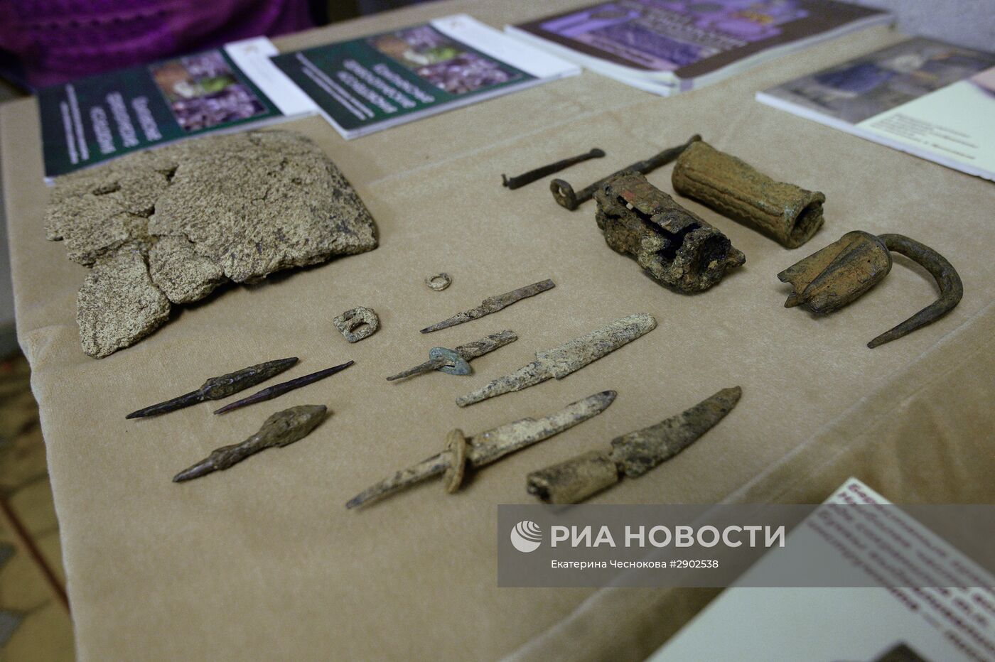 Археологические раскопки на месте снесенного 14-го корпуса Московского Кремля