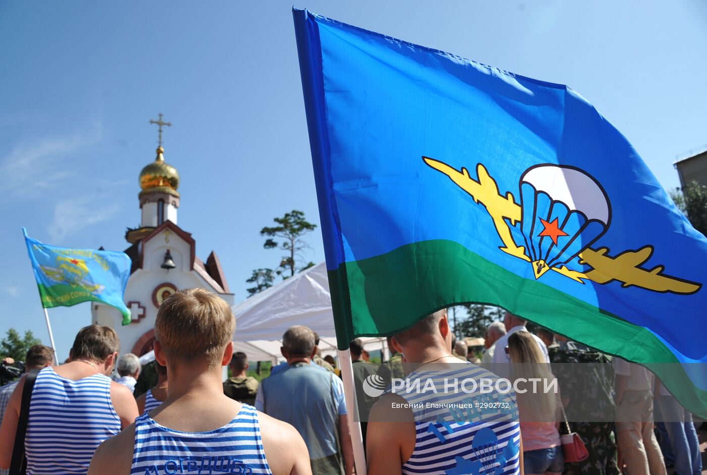 Празднование дня ВДВ в городах России