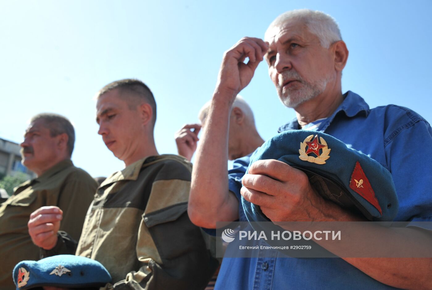 Празднование дня ВДВ в городах России