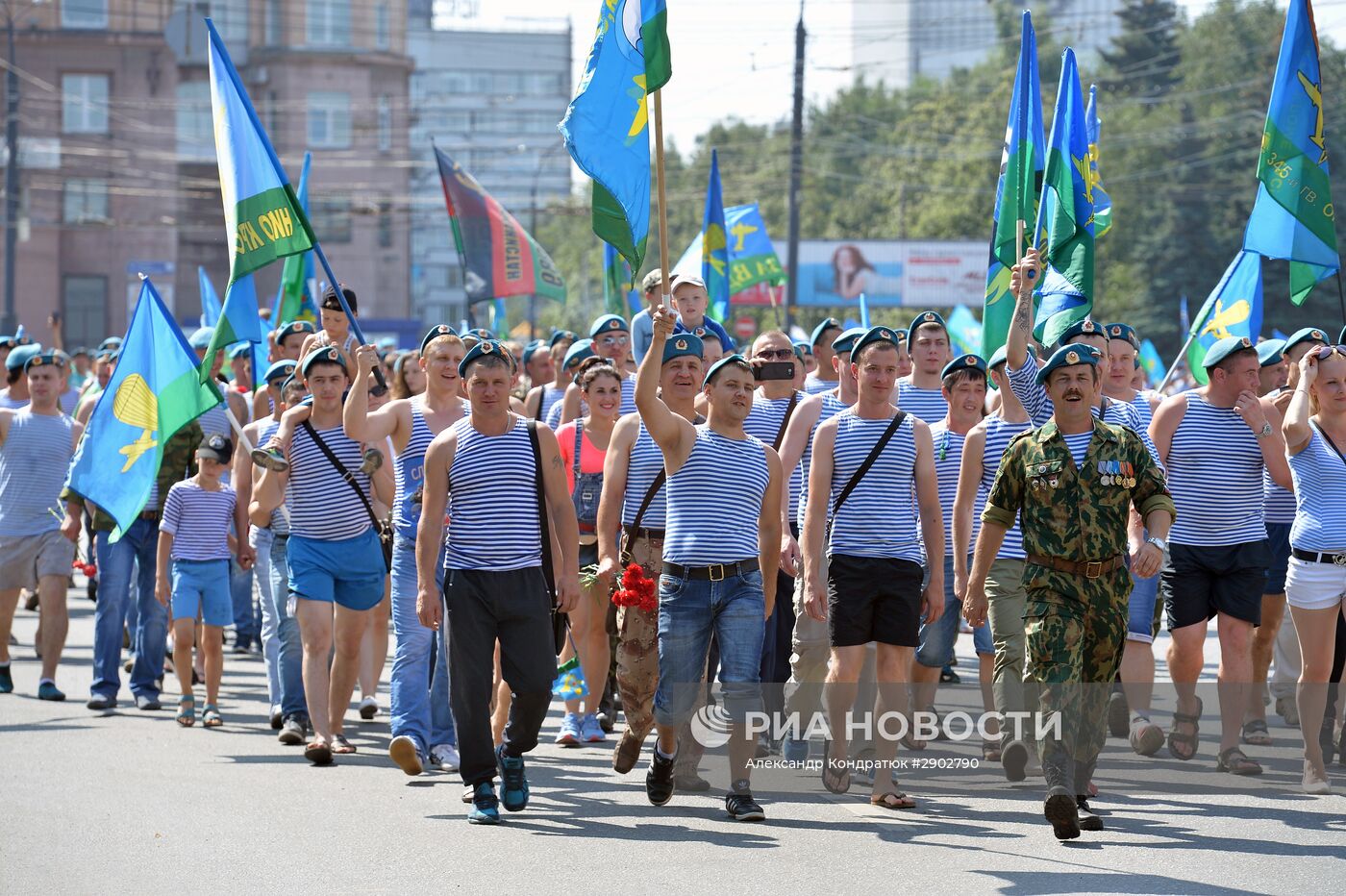 Празднование дня ВДВ в городах России