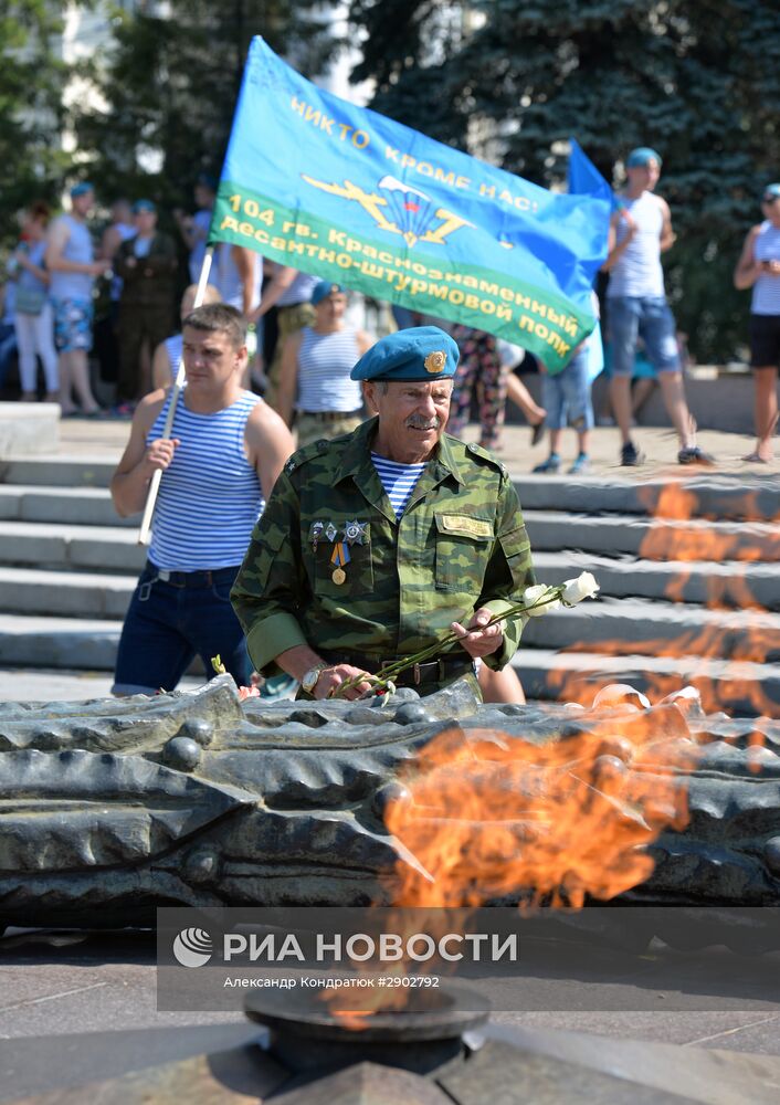 Празднование дня ВДВ в городах России