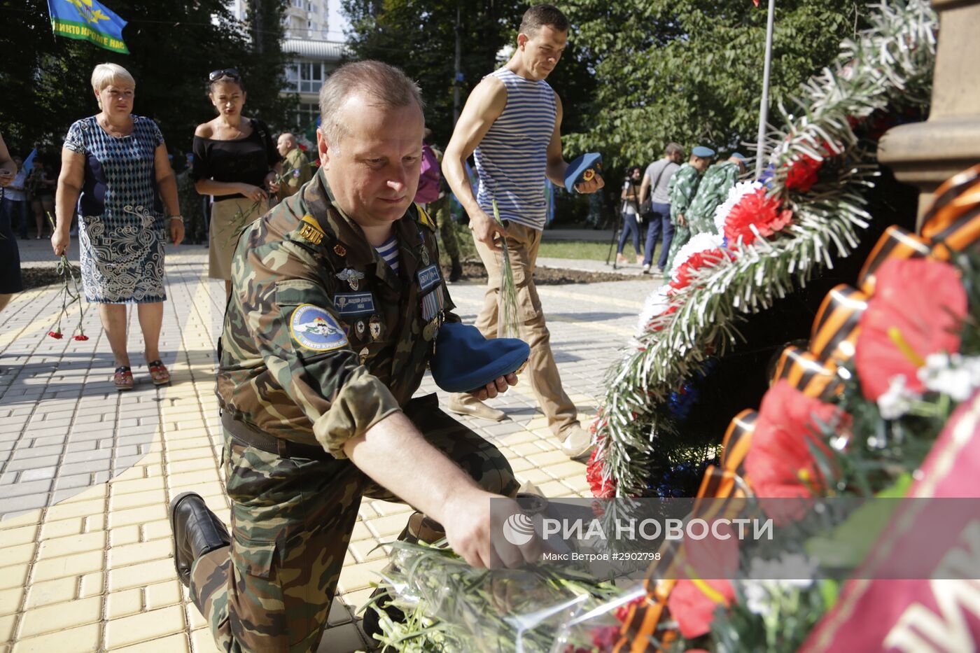 Празднование дня ВДВ в городах России