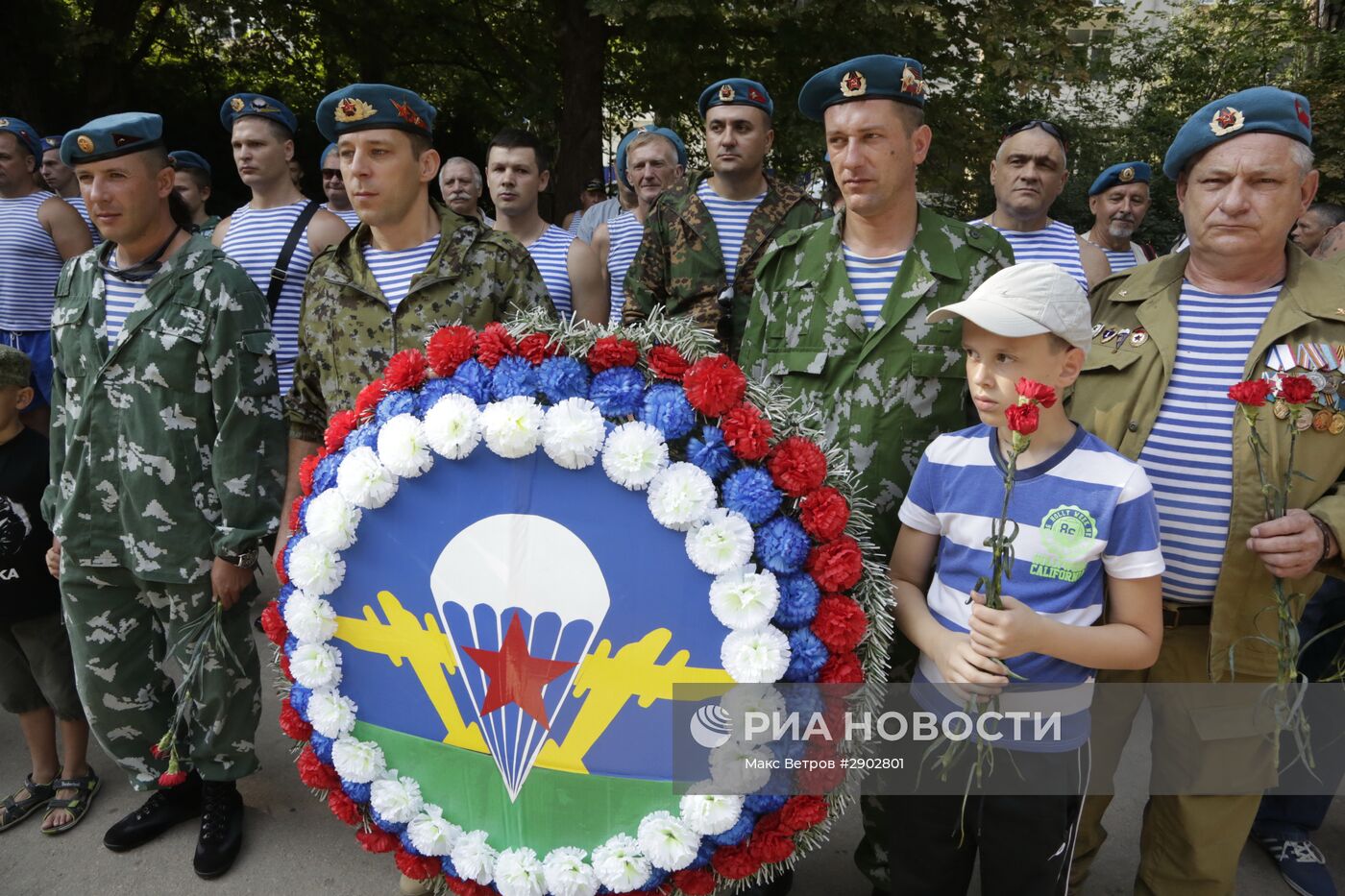 Празднование дня ВДВ в городах России