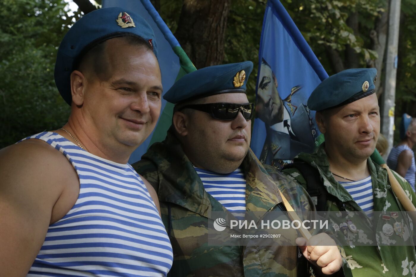 Празднование дня ВДВ в городах России