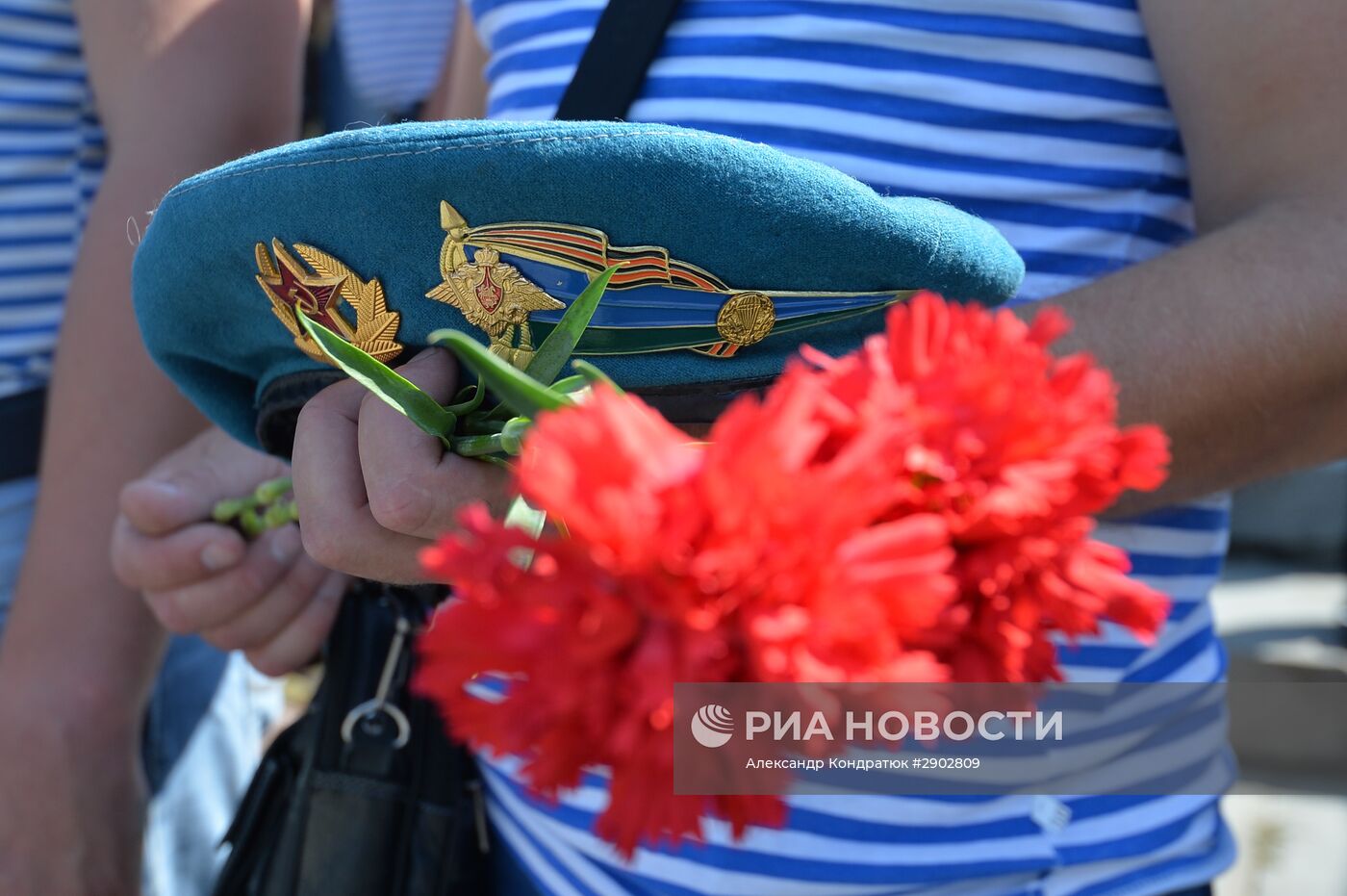 Празднование дня ВДВ в городах России