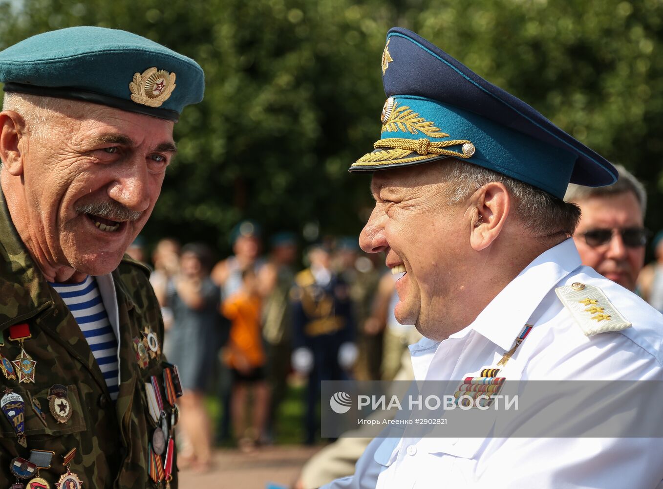 Празднование дня ВДВ в городах России