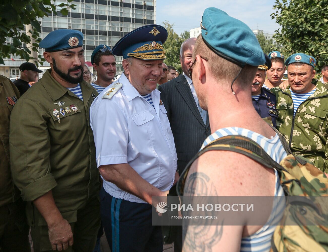 Празднование дня ВДВ в городах России