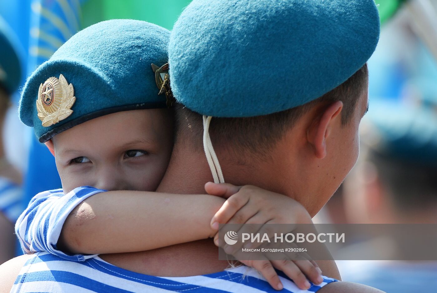 Празднование дня ВДВ в городах России