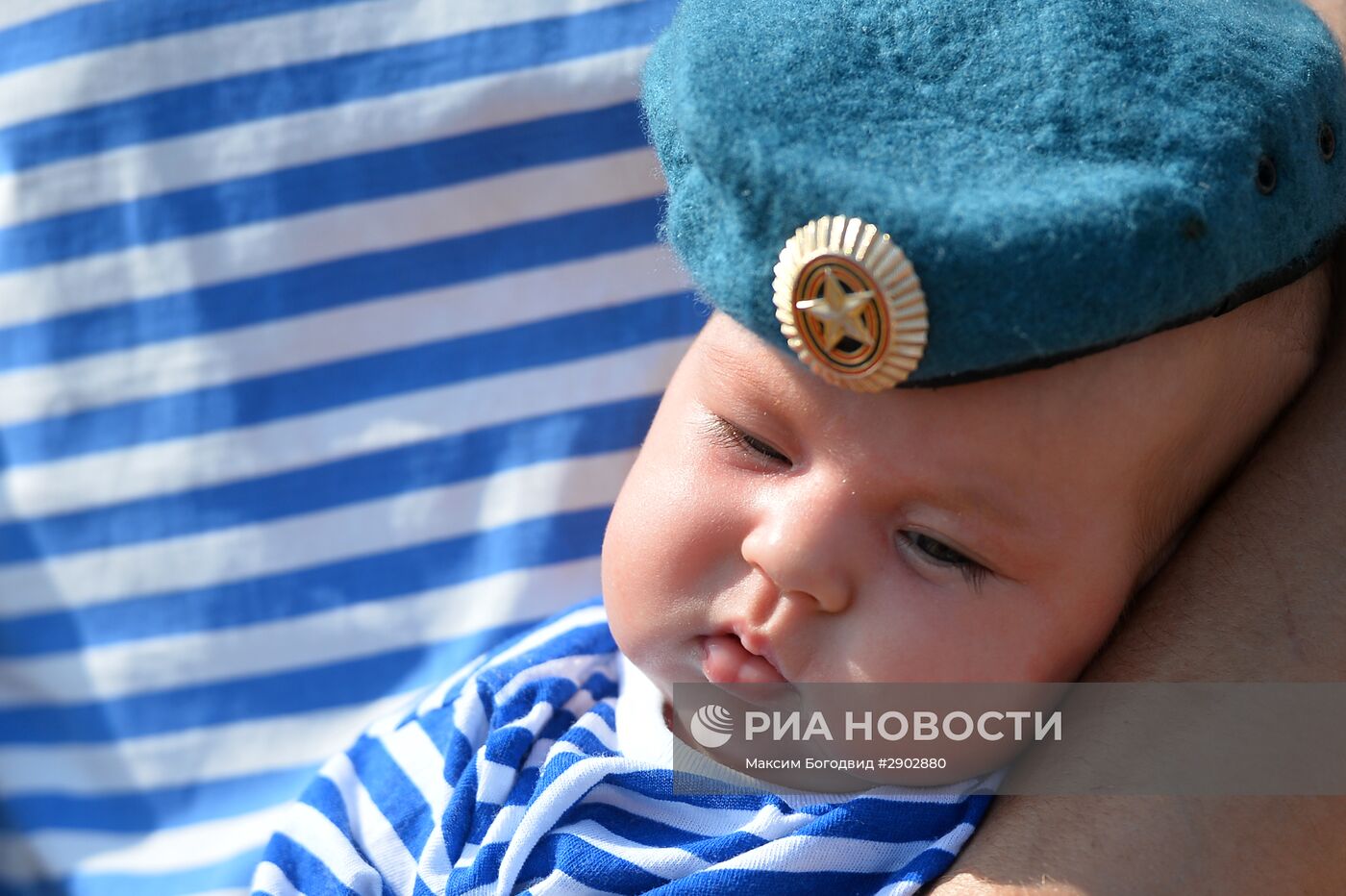 Празднование дня ВДВ в городах России