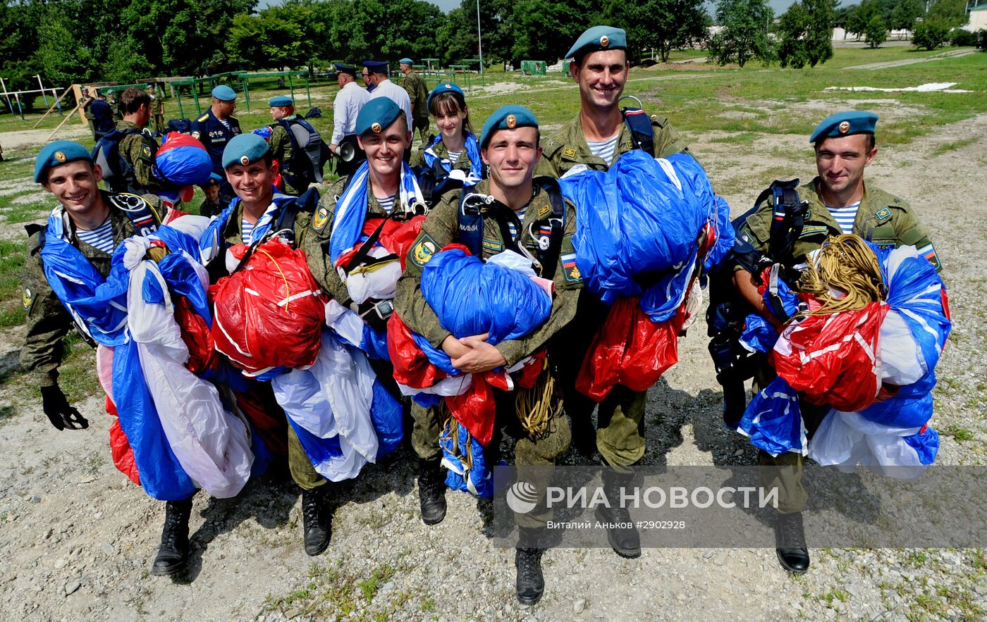 Празднование дня ВДВ в городах России
