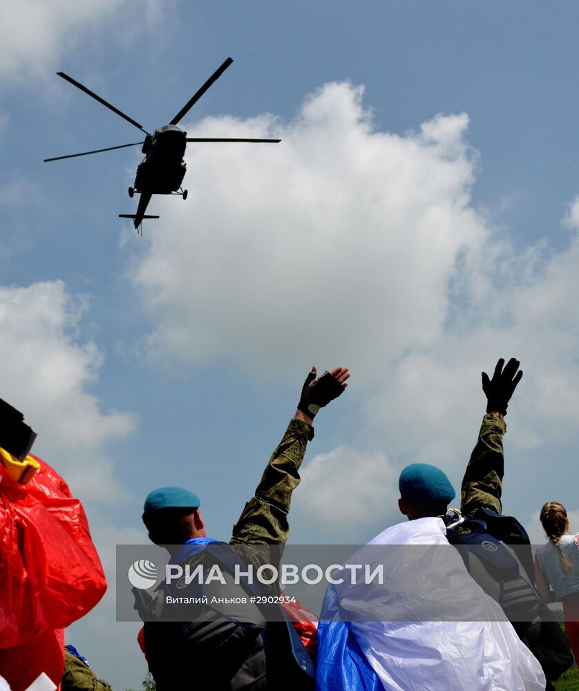 Празднование дня ВДВ в городах России