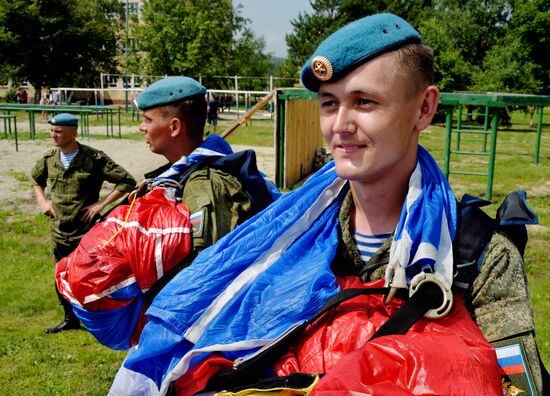 Празднование дня ВДВ в городах России