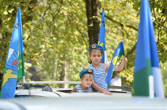 Празднование дня ВДВ в городах России