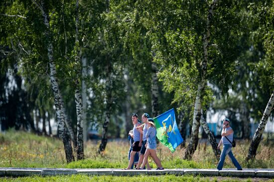 Празднование дня ВДВ в городах России