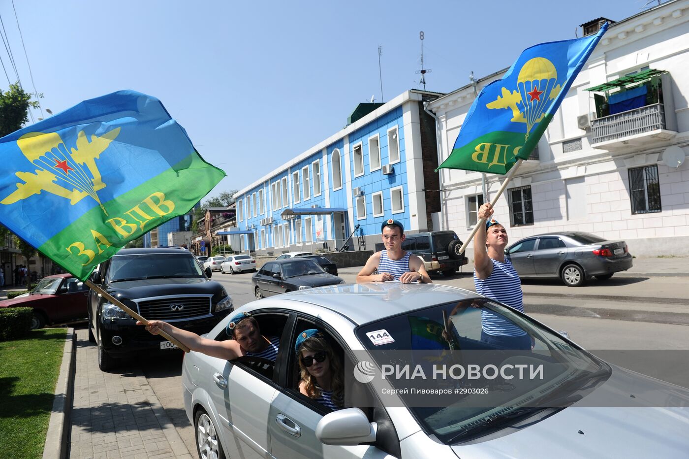 Празднование дня ВДВ в городах России