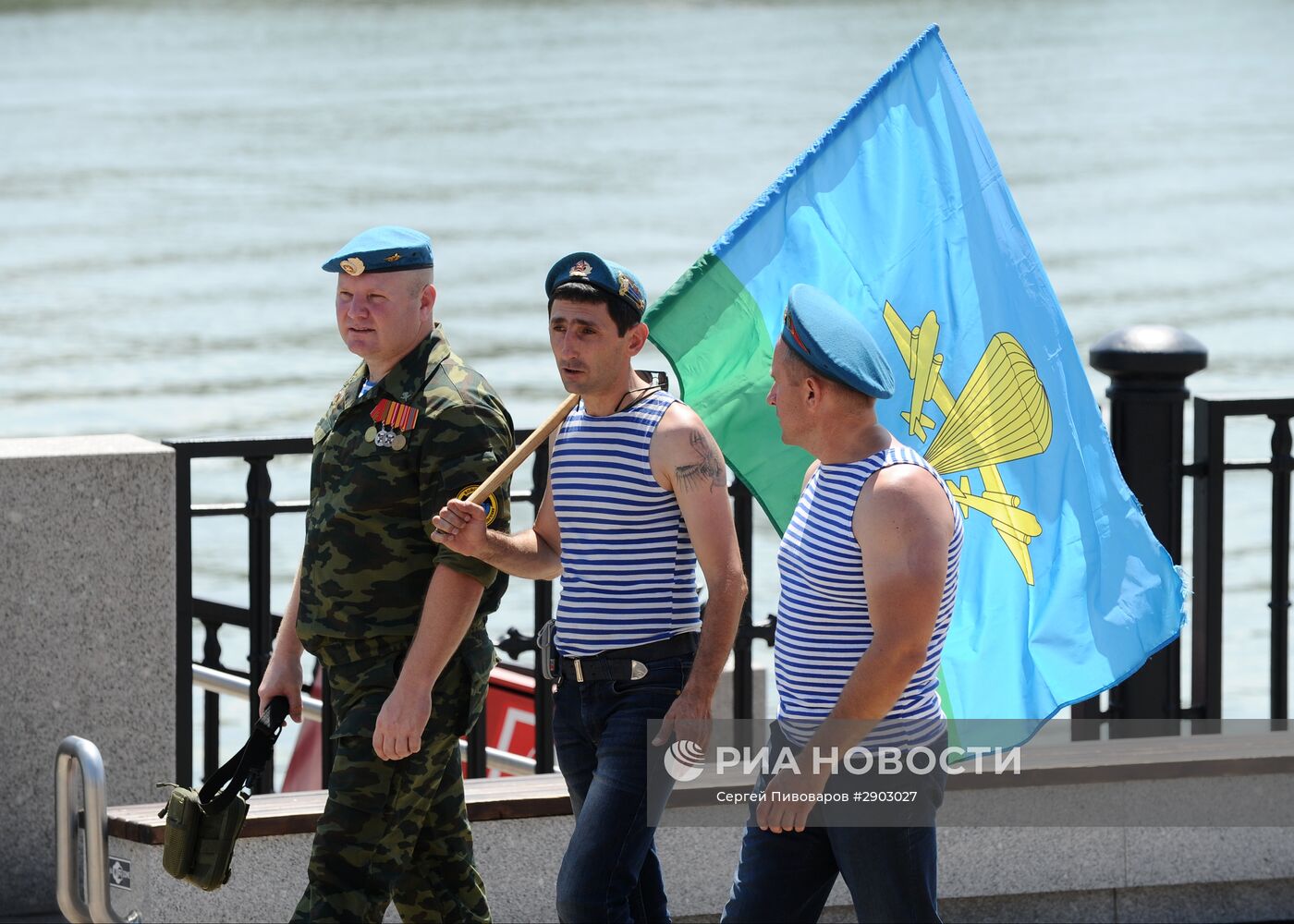 Празднование дня ВДВ в городах России