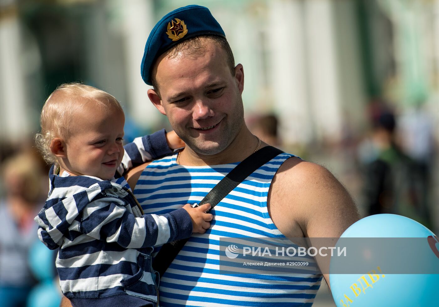 Празднование дня ВДВ в городах России