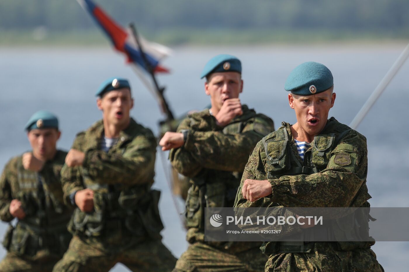 Празднование дня ВДВ в городах России