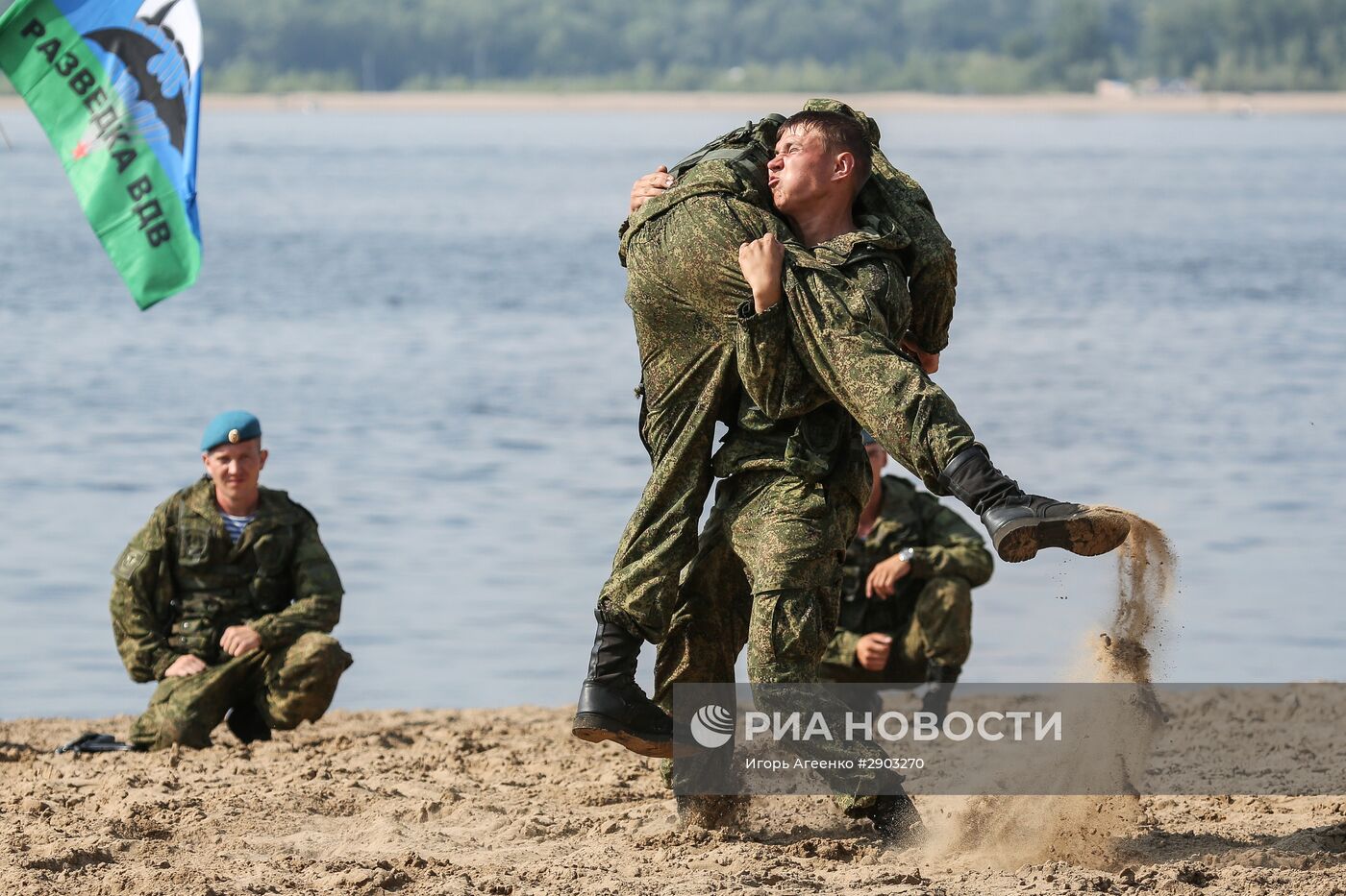 Празднование дня ВДВ в городах России