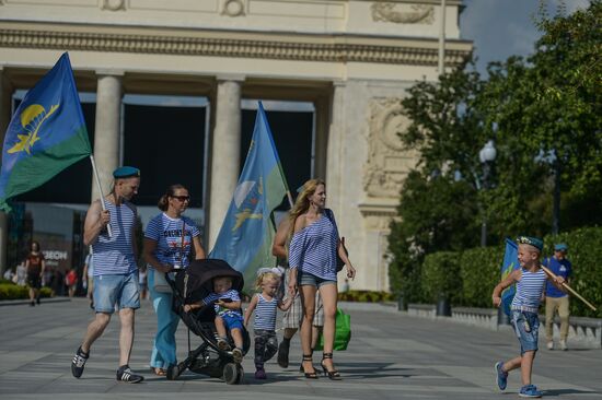 Празднование дня ВДВ в Москве