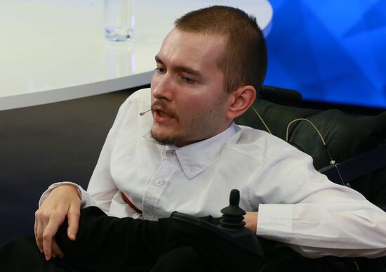 Пресс-конференция инженера, первого кандидата на трансплантацию головы Валерия Спиридонова