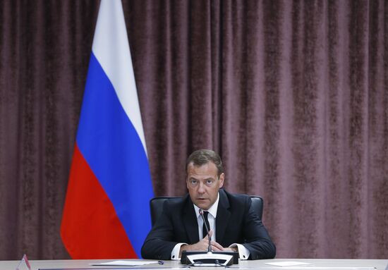 Премьер-министр РФ Д. Медведев провел совещание о перспективах развития электронной промышленности