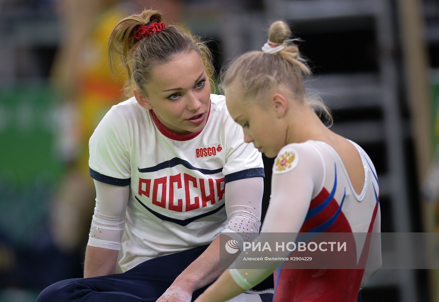 Тренировка олимпийской сборной России по спортивной гимнастике в Рио-де-Жанейро