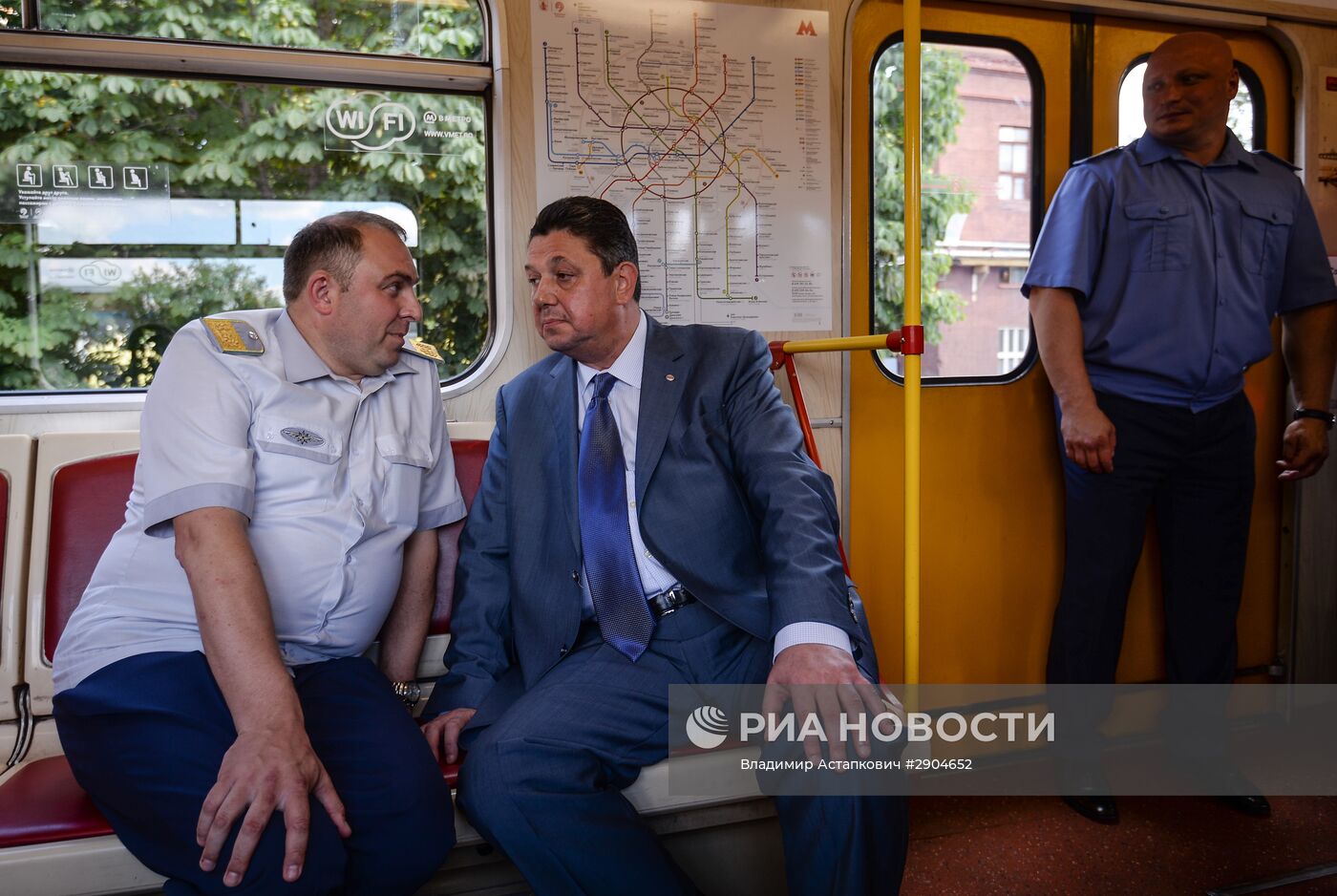 Запуск именного поезда "Красная стрела" с обновленной экспозицией