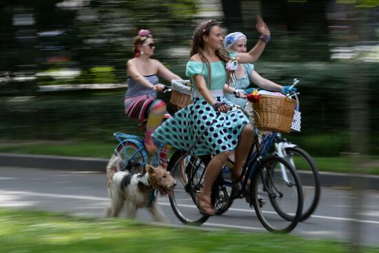 Велопарад "Леди на велосипеде"
