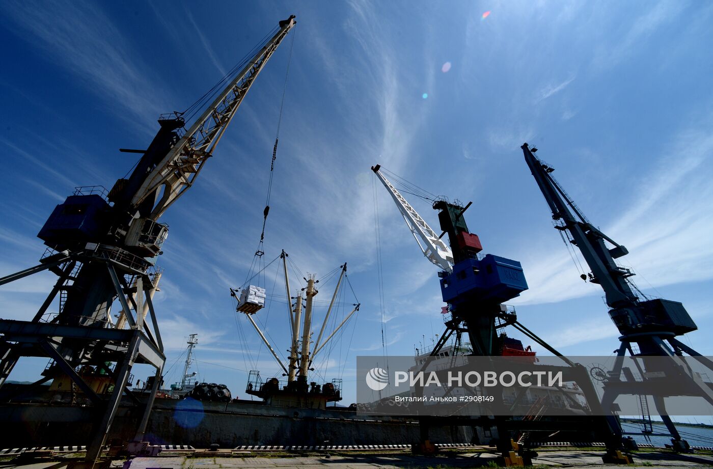 Морской порт в бухте Троицы на Дальнем Востоке