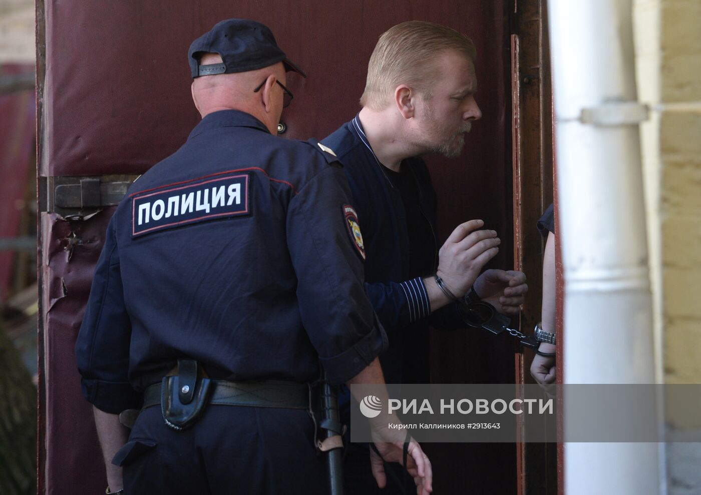 Рассмотрение ходатайство следователя о продлении срока содержания под стражей С. Федотову