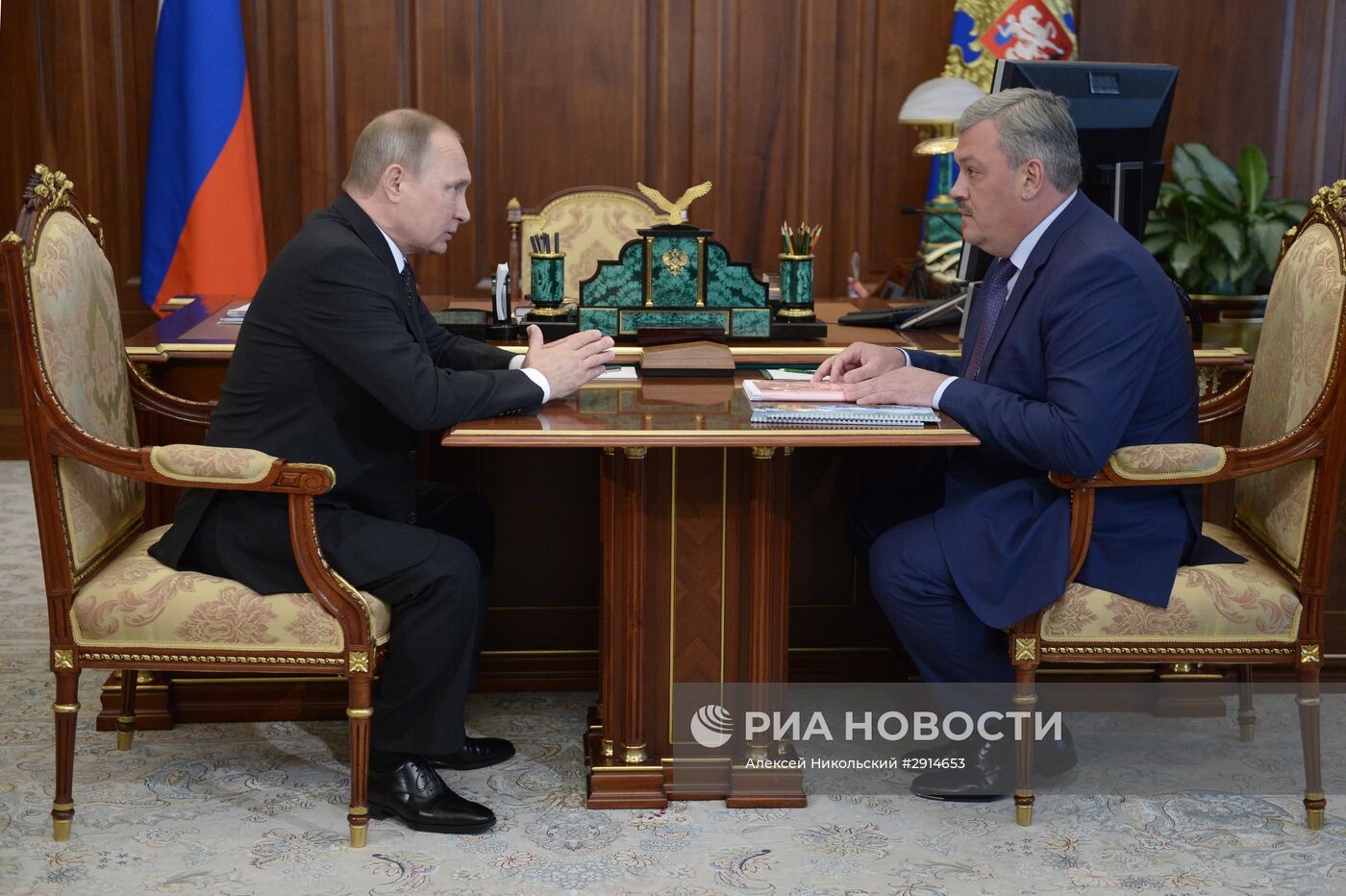 Президент РФ В. Путин встретился с врио главы Республики Коми С. Гапликовым
