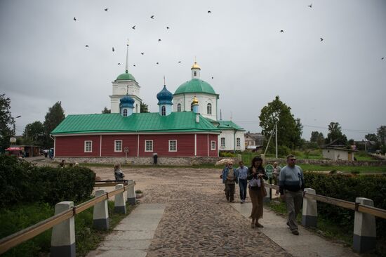 Свято-Успенский Псково-Печерский монастырь в Псковской области