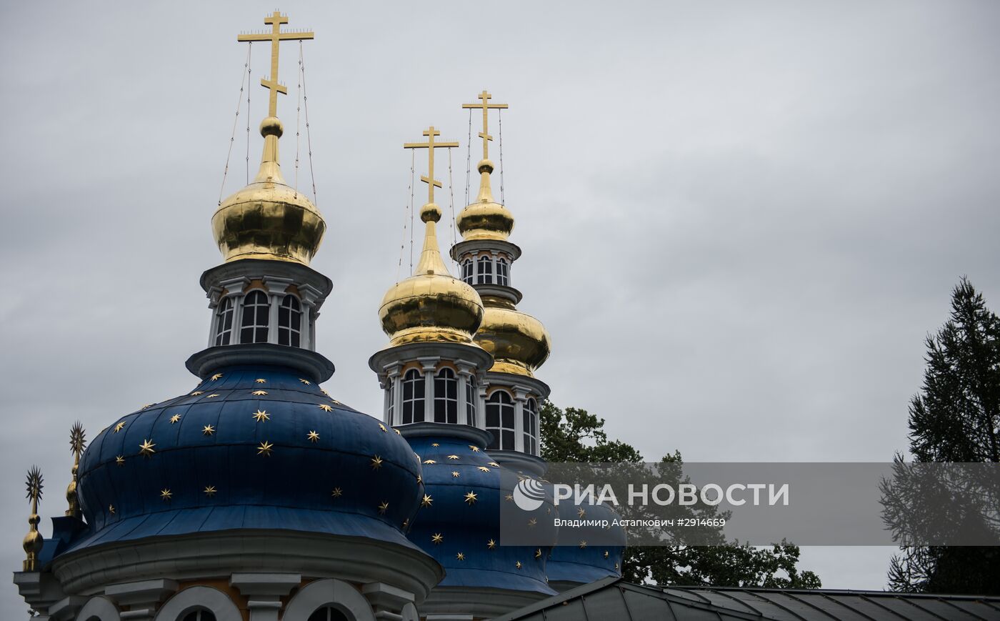 Свято-Успенский Псково-Печерский монастырь в Псковской области