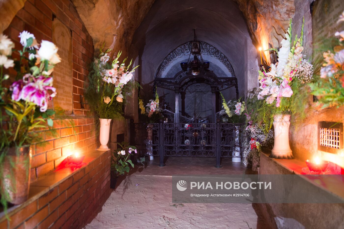 Свято-Успенский Псково-Печерский монастырь в Псковской области