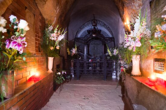 Свято-Успенский Псково-Печерский монастырь в Псковской области