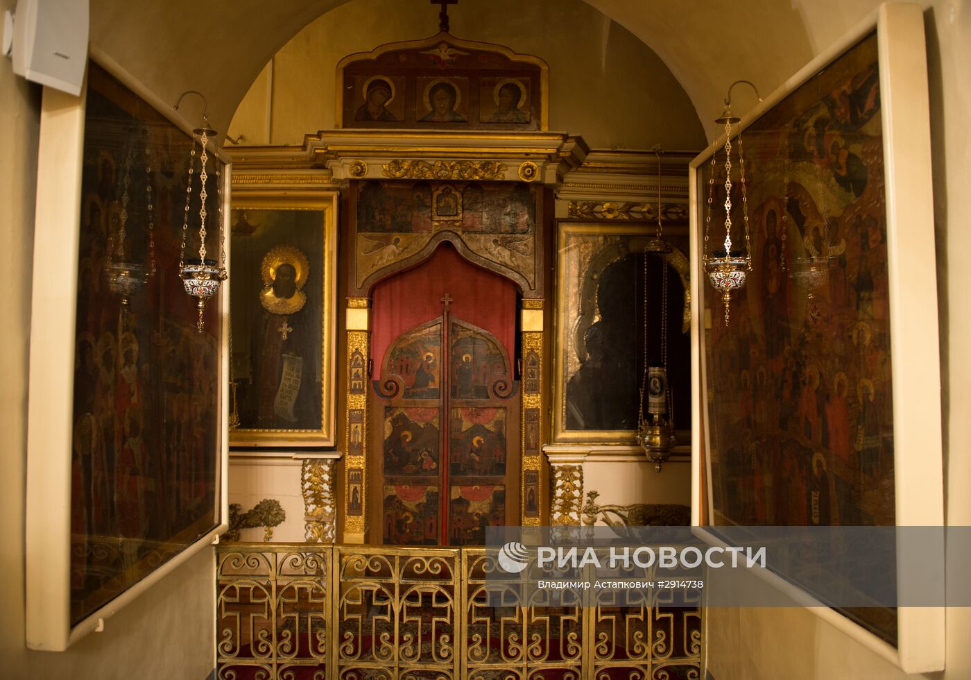 Свято-Успенский Псково-Печерский монастырь в Псковской области