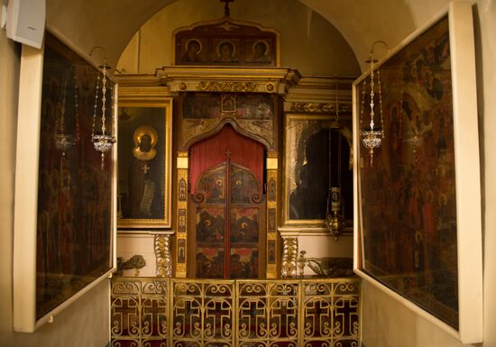 Свято-Успенский Псково-Печерский монастырь в Псковской области