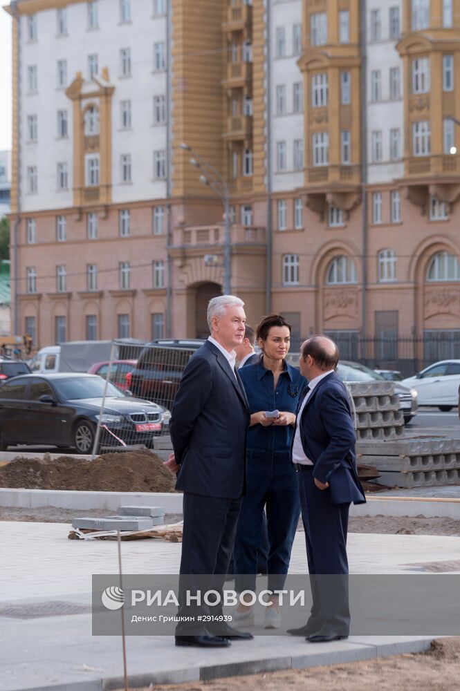 Мэр Москвы Сергей Собянин ознакомился с ходом благоустройства центра столицы