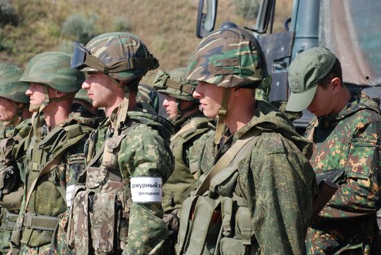 Военные учения в Донецке
