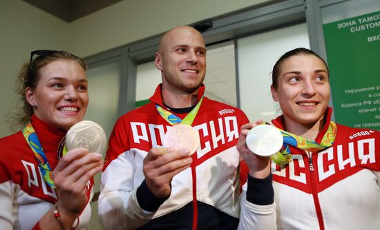Прилет спортсменов сборной России с Олимпиады в Рио-де-Жанейро