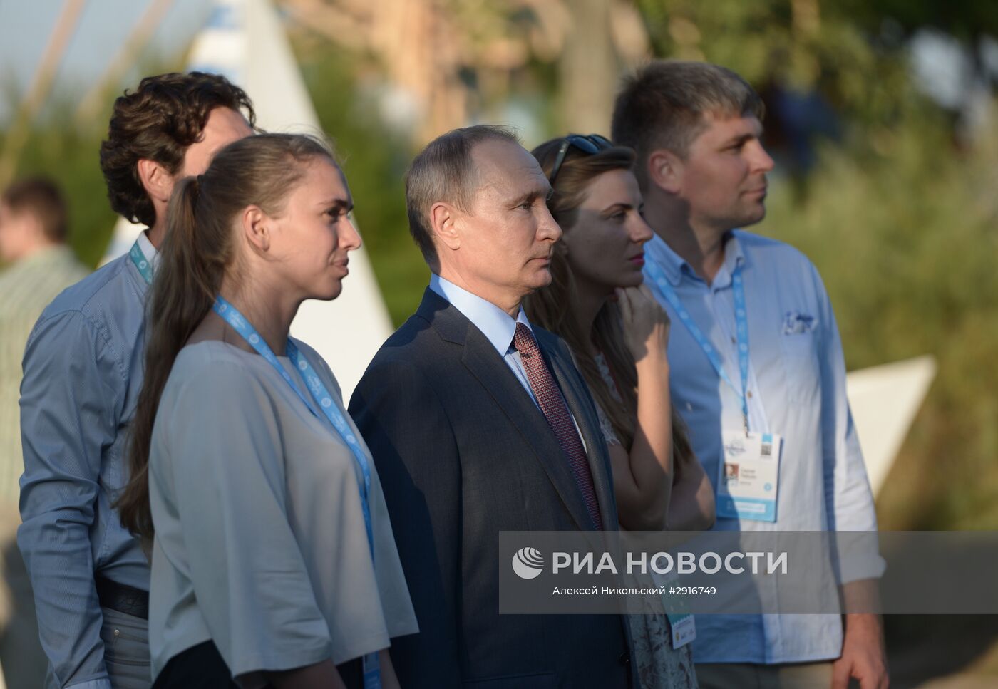 Посещение президентом РФ В. Путиным Всероссийского молодежного образовательного форума "Таврида"