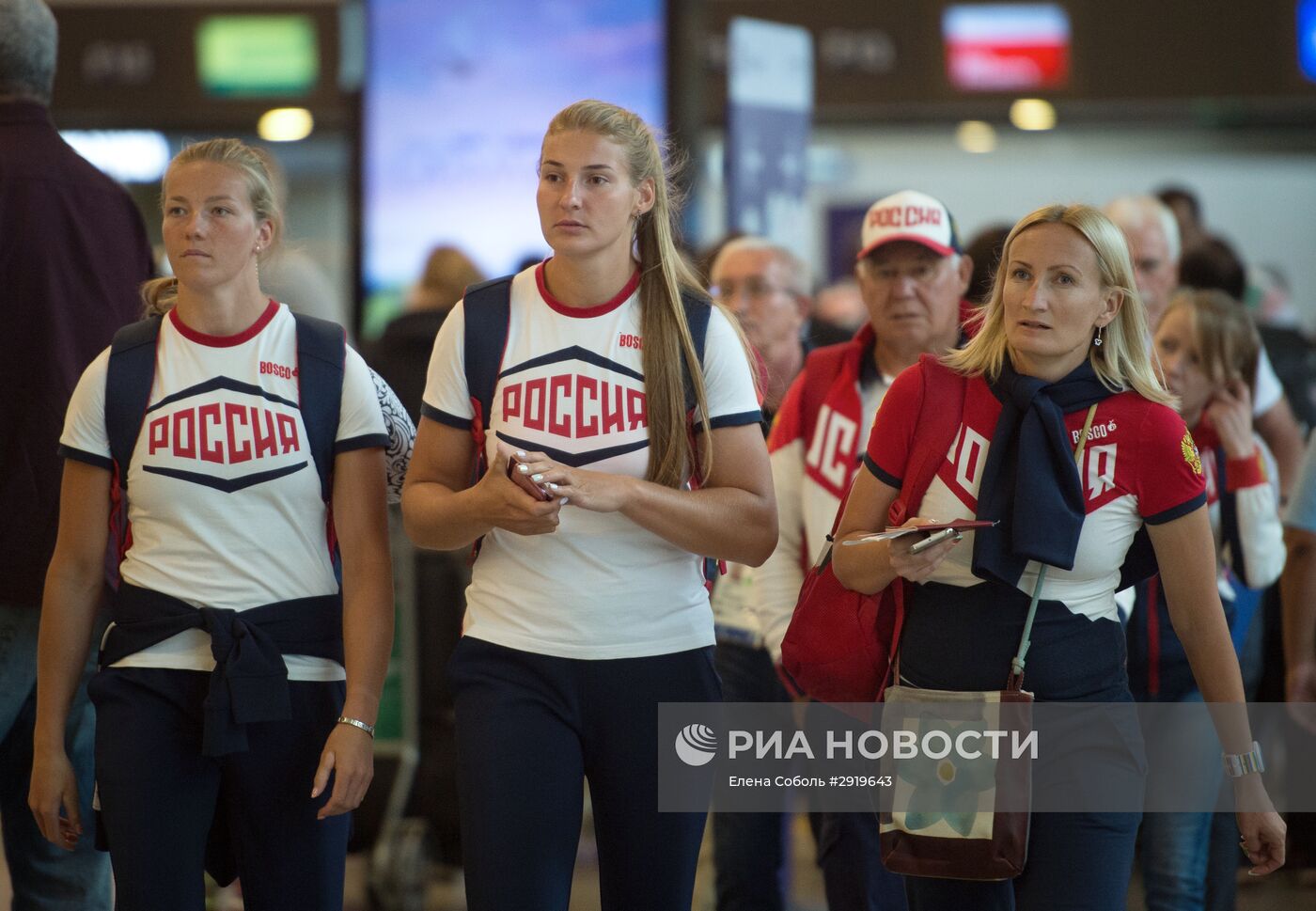 Олимпийская сборная России вылетела в Москву