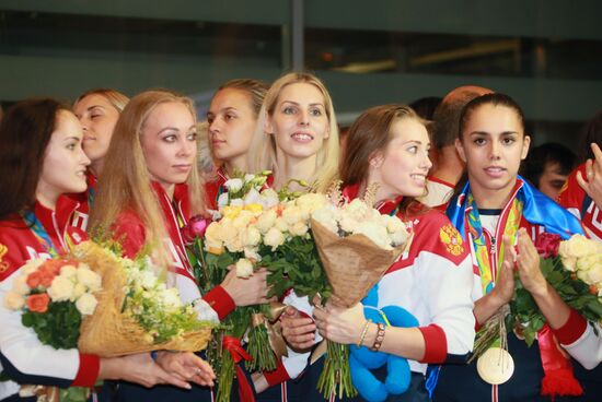 Встреча "золотого рейса" с чемпионами и призерами XXXI Олимпийских игр