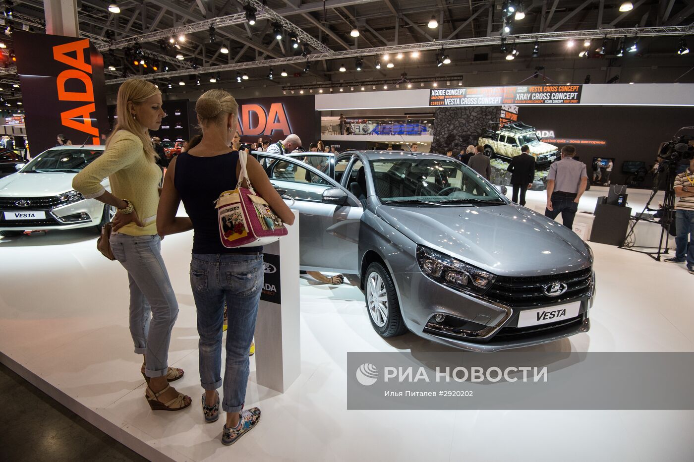 Московский международный автомобильный салон-2016. День первый